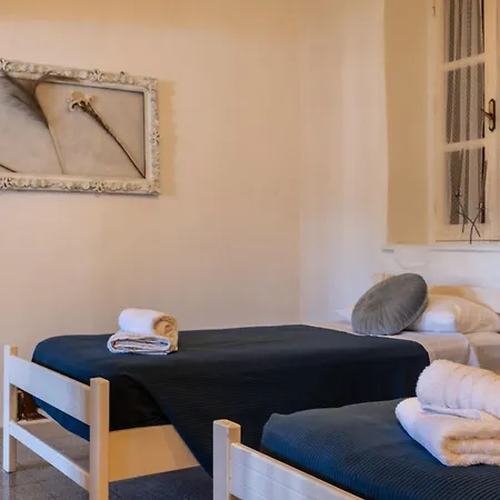 George&michael Traditional House *