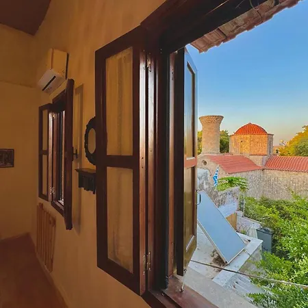 George&michael Traditional House Апартаменти *