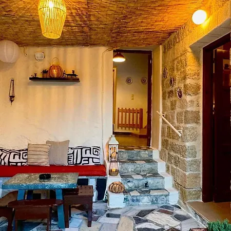 George&michael Traditional House Апартаменти *